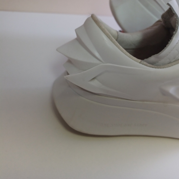 Banu One Shoe One Story 3D White Women Sneakers Sz 6.5 Futuristic READ - Picture 2 of 9